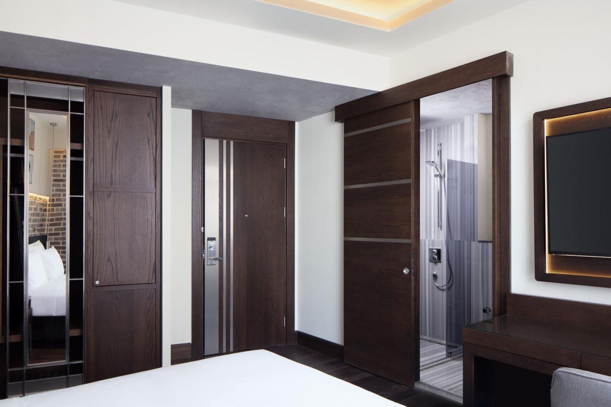 德卡蒙多加拉塔酒店 伊斯坦布尔 外观 照片 Interior doors